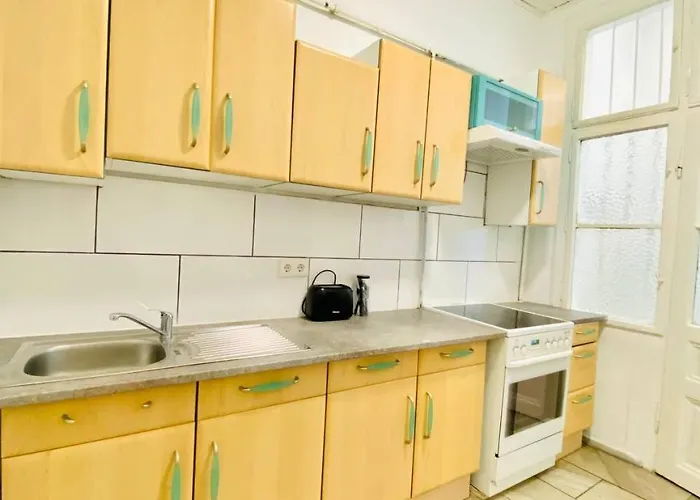 Economic 3p Lg Apartment Vienna